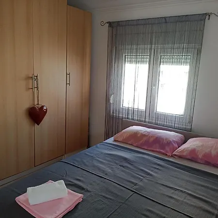 Inga's Place شقة موستار